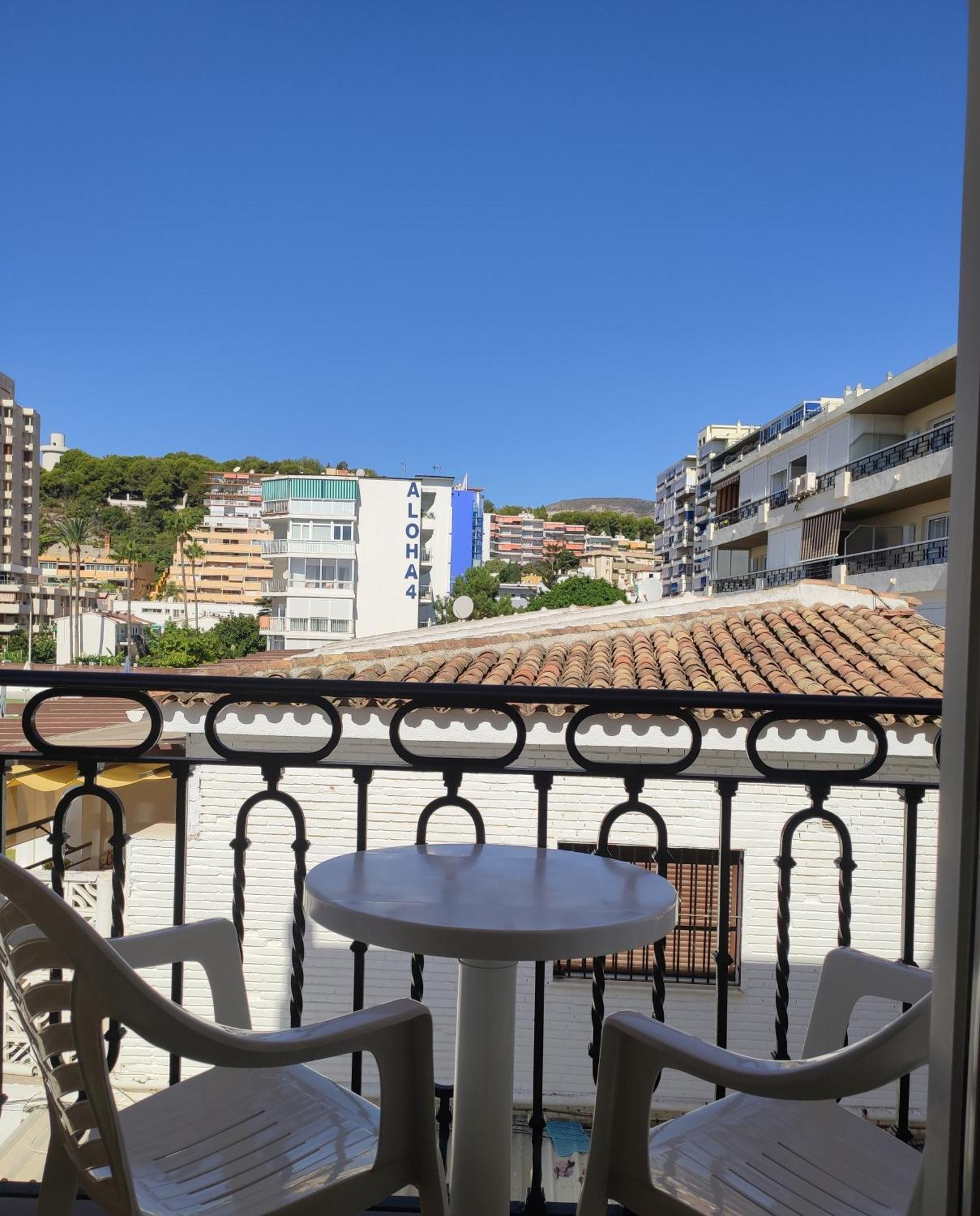 Apartamentos Leonor Carihuela Torremolinos Exterior foto