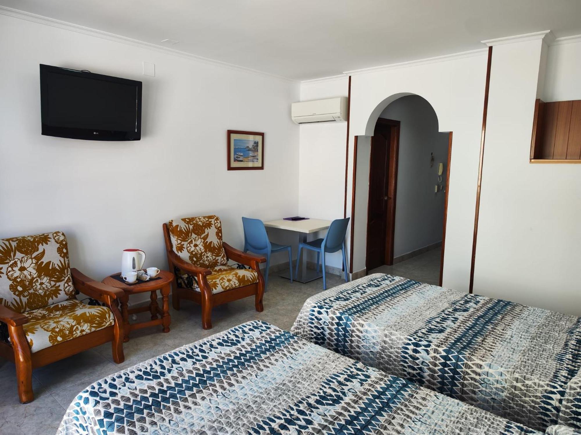 Apartamentos Leonor Carihuela Torremolinos Exterior foto