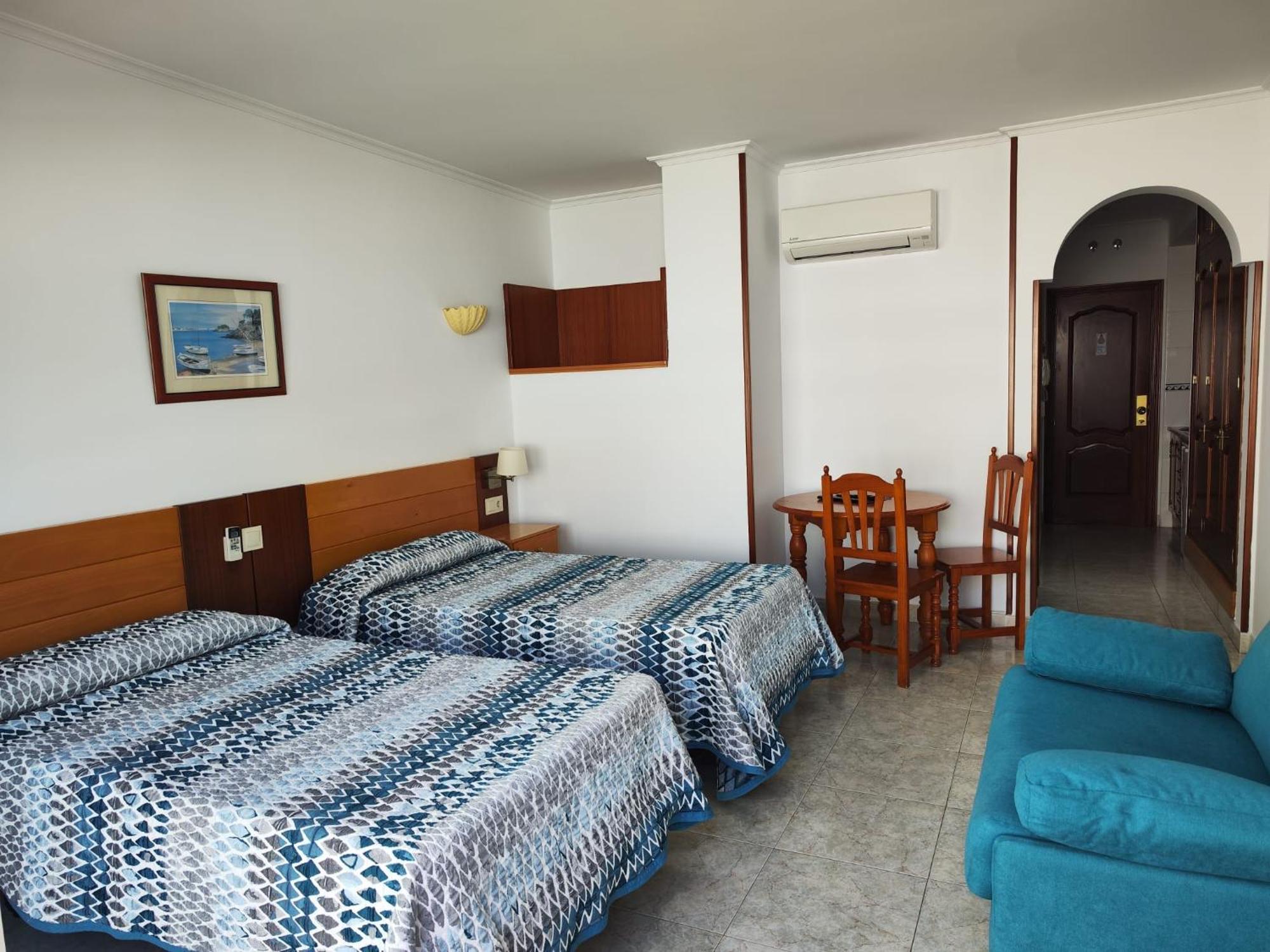 Apartamentos Leonor Carihuela Torremolinos Exterior foto