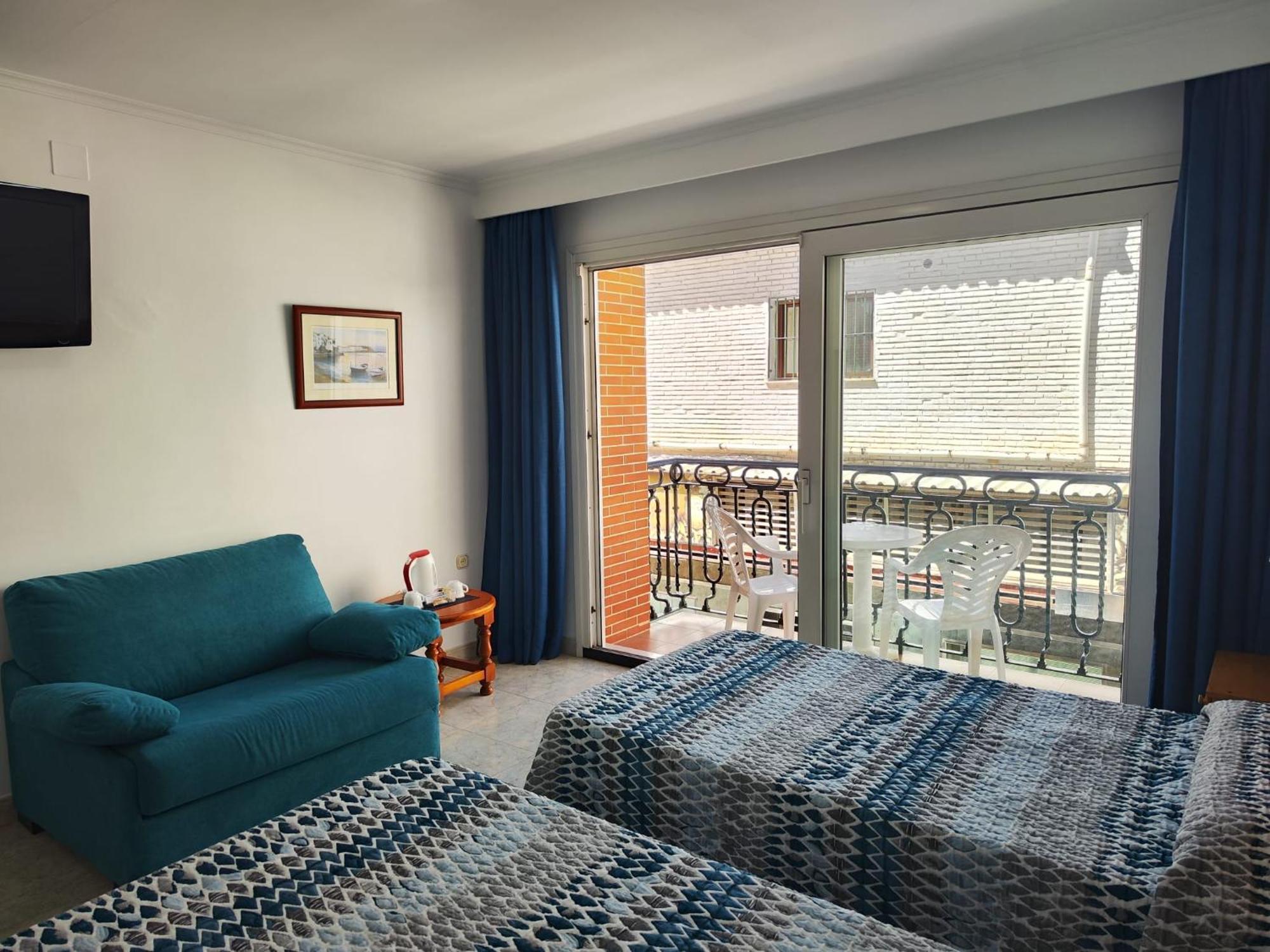 Apartamentos Leonor Carihuela Torremolinos Exterior foto