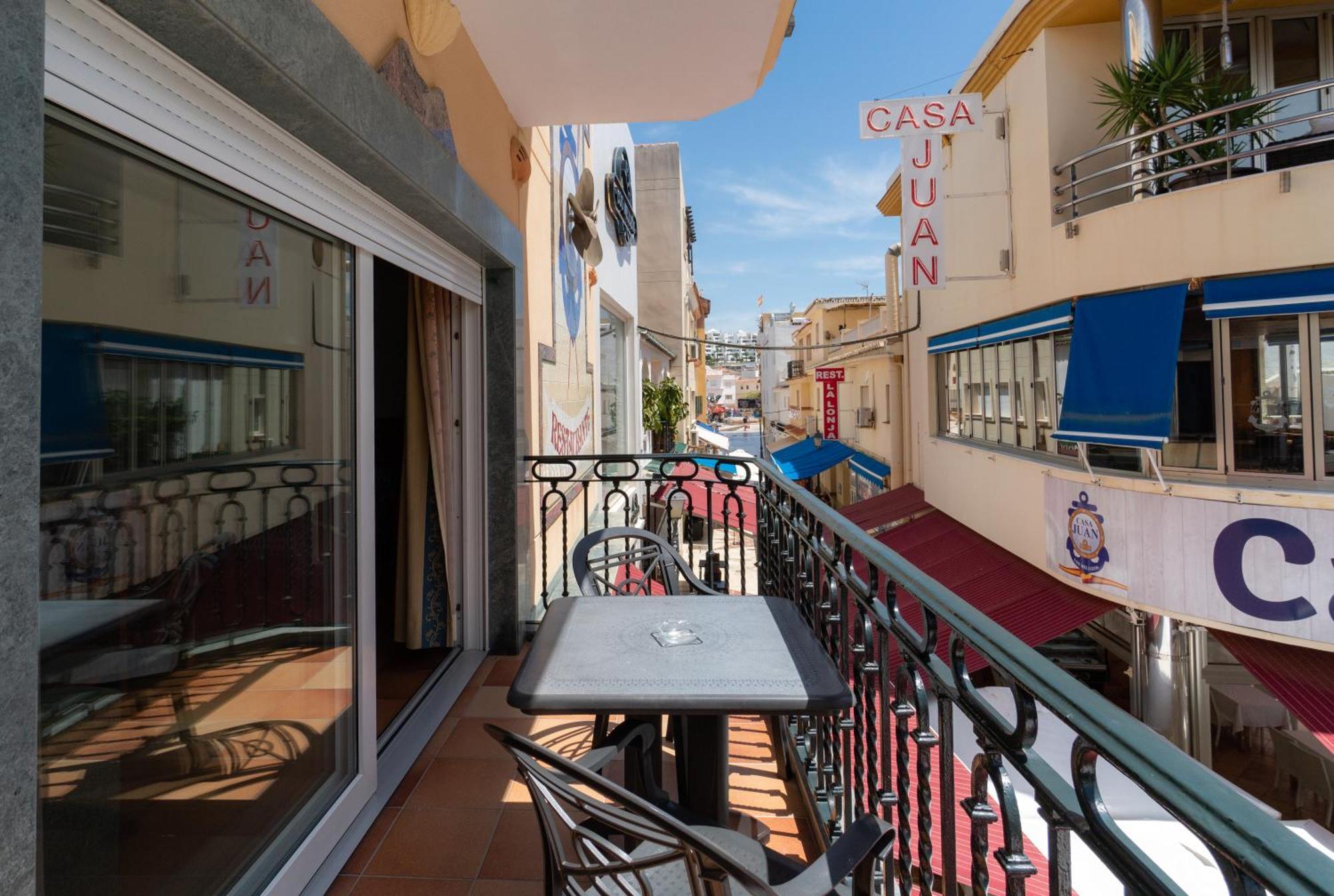 Apartamentos Leonor Carihuela Torremolinos Habitación foto